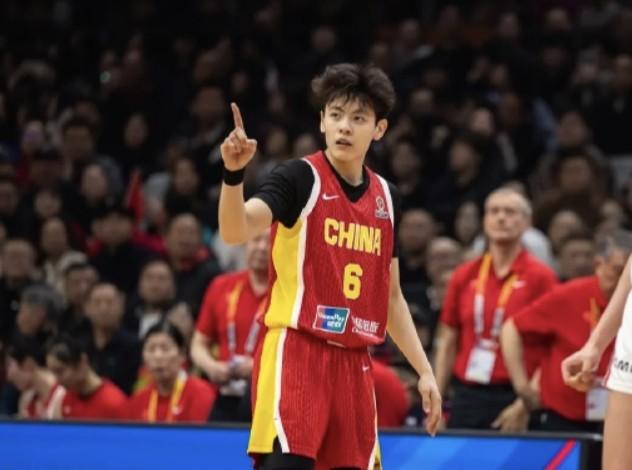 中国女篮险胜捷克晋级世界杯;防守漏洞需尽快补齐。 体育新闻