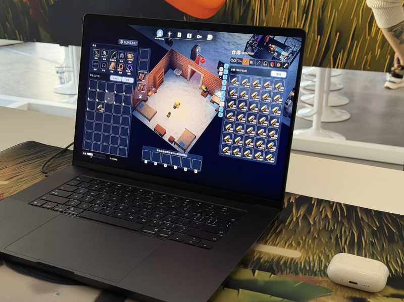  蒂姆·库克现身北京；八大游戏团队共话iOS优化；生态协作开启新篇章。 IT技术