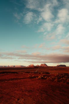 地面行动浮现；美以针对伊朗的四种潜在路径解析。