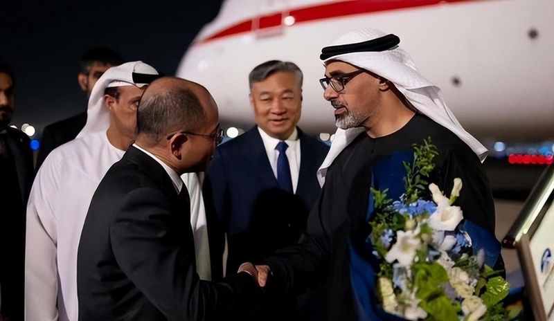  当能源命脉被掐住：阿联酋的紧急抉择与中国的中立智慧 新闻