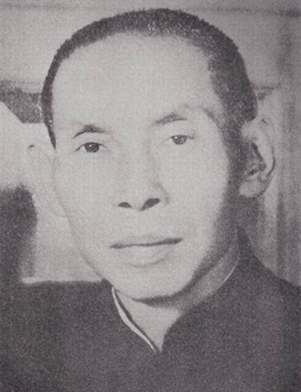  底层逆袭者的气场炼金术：杜月笙如何用五字真言化解生死危机 影视小说